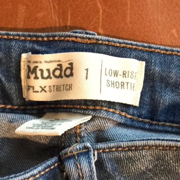 Mudd Low-Rise Short - Picture 3 of 3